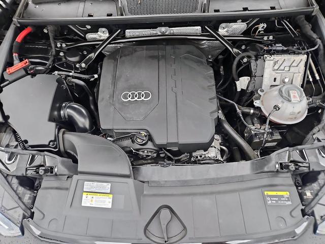 Photo of 2021 Black Audi Q5