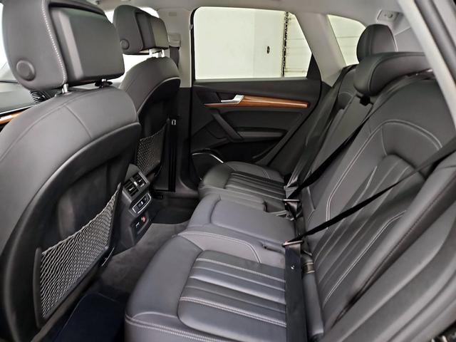Photo of 2021 Black Audi Q5