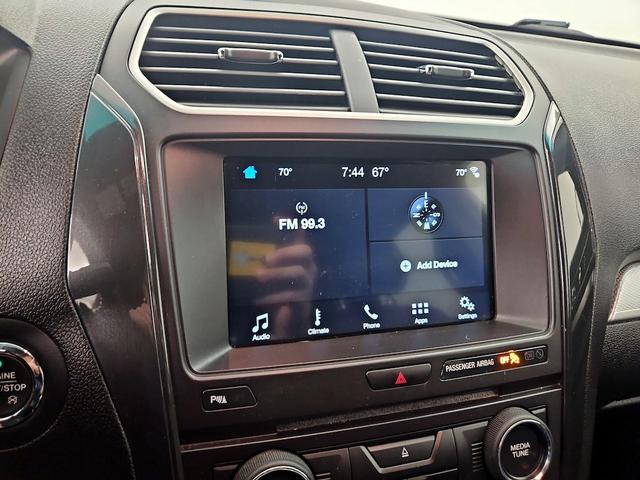 Photo of 2017 Black Ford Explorer