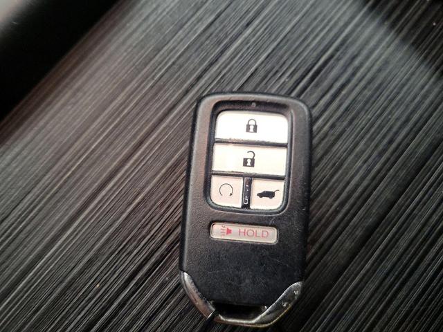 Photo of 2021 Silver Honda Pilot