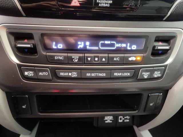Photo of 2021 Silver Honda Pilot