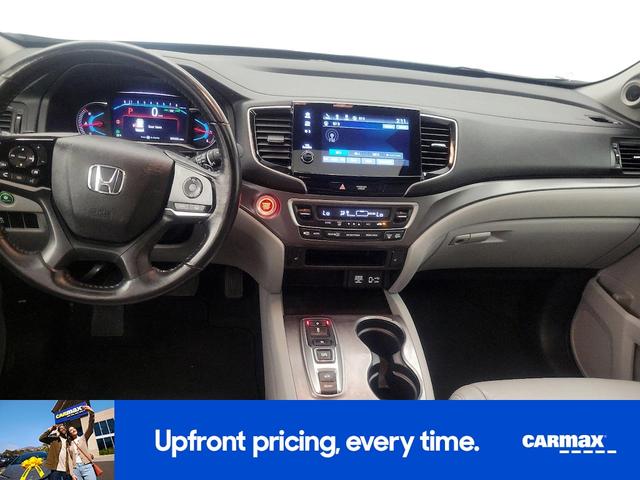Photo of 2021 Silver Honda Pilot