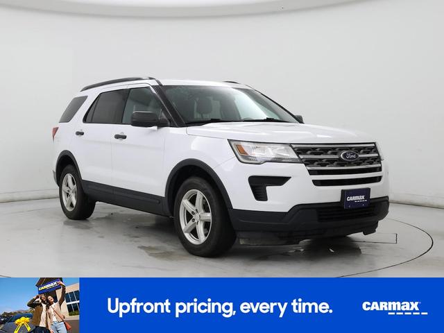 Photo of 2019 White Ford Explorer