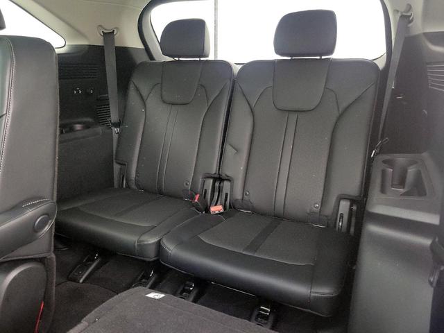 Photo of 2021 White Kia Sorento