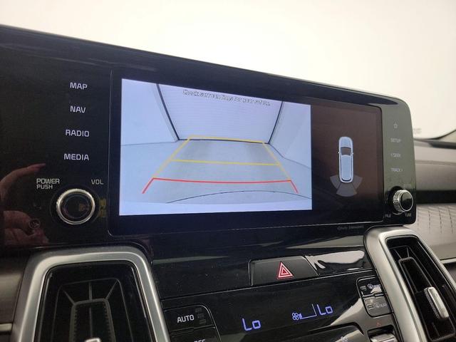 Photo of 2021 White Kia Sorento