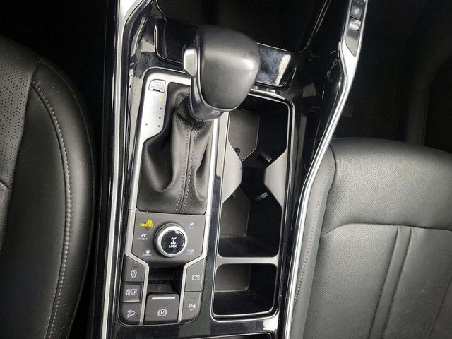 Photo of 2021 White Kia Sorento