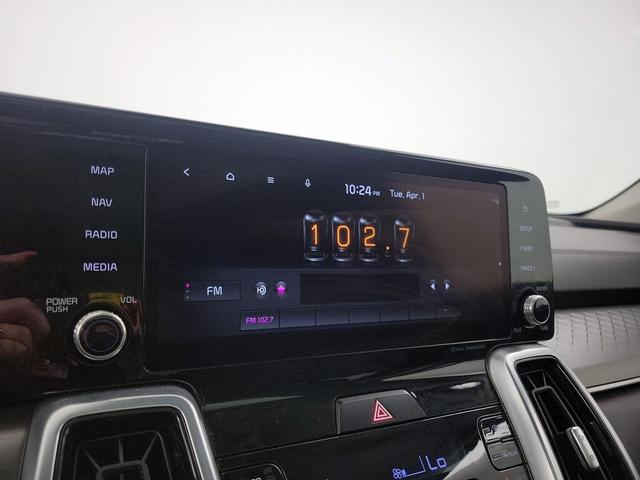 Photo of 2021 White Kia Sorento