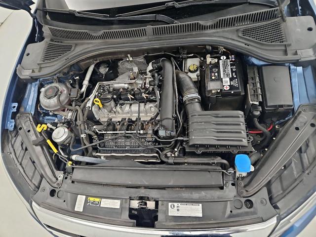 Photo of 2019 Blue Volkswagen Jetta