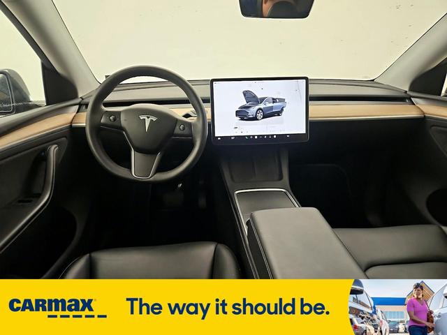 Photo of 2023 Gray Tesla Model Y