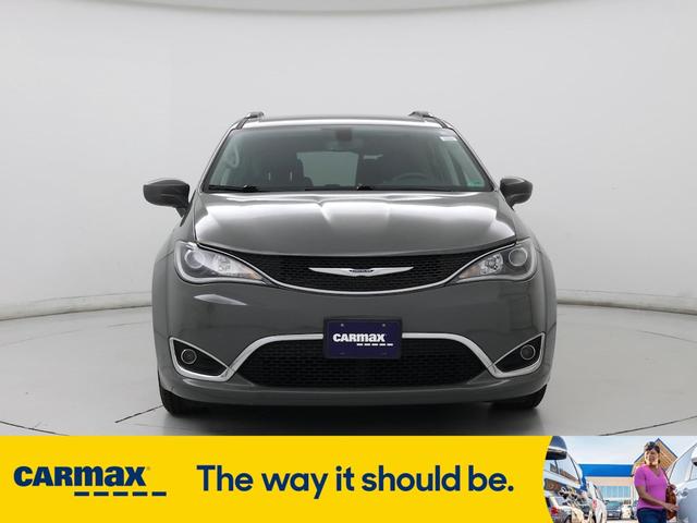 Photo of 2020 Gray Chrysler Pacifica