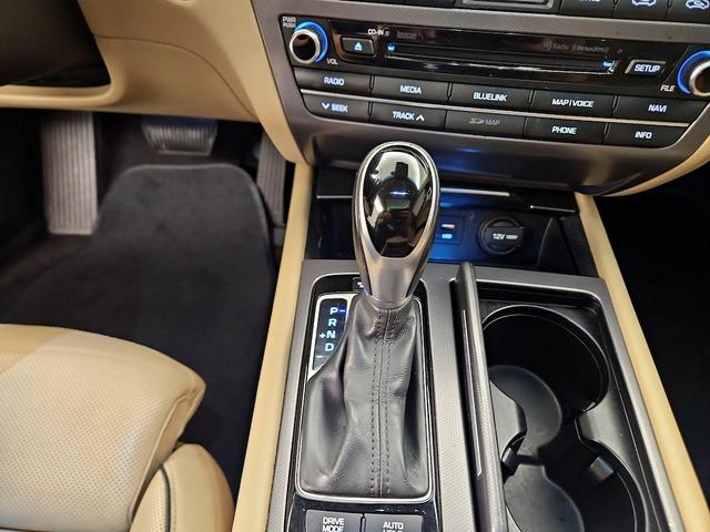 Photo of 2015 Black Hyundai Genesis