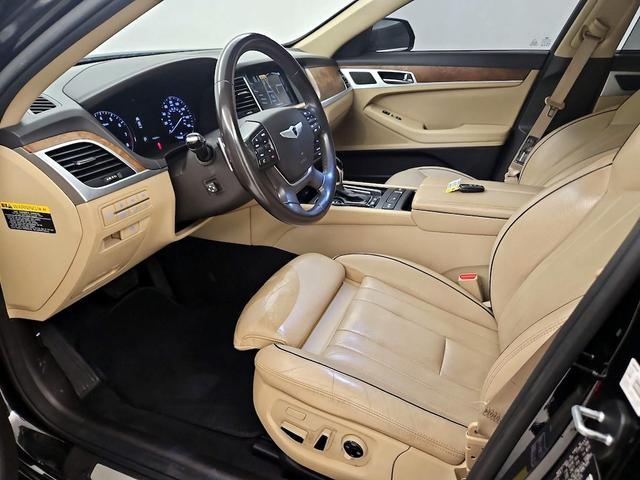 Photo of 2015 Black Hyundai Genesis