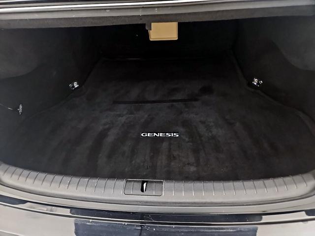 Photo of 2015 Black Hyundai Genesis