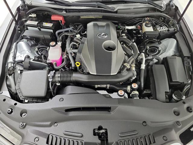 Photo of 2025 Silver Lexus IS 300