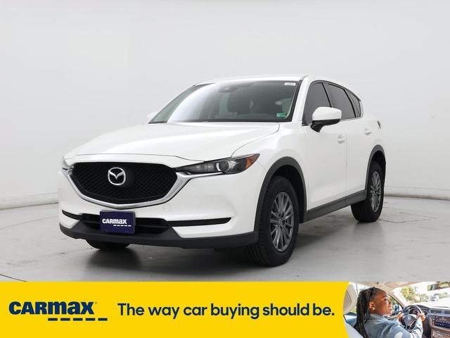 Photo of 2017 White Mazda CX-5