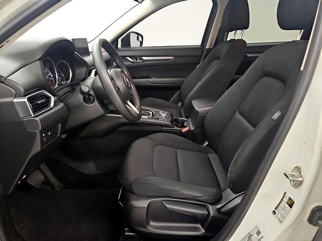 Photo of 2017 White Mazda CX-5