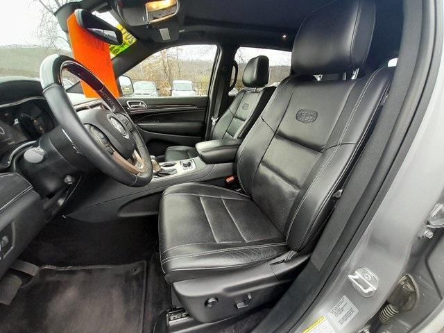 Photo of 2017 Billet Silver Metallic Clearcoat Jeep Grand Cherokee