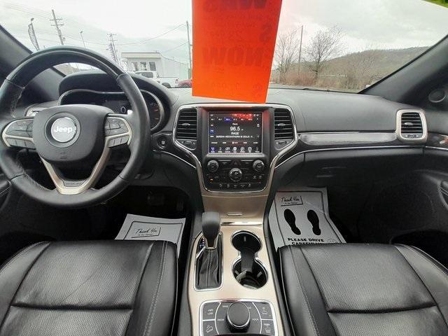Photo of 2017 Billet Silver Metallic Clearcoat Jeep Grand Cherokee