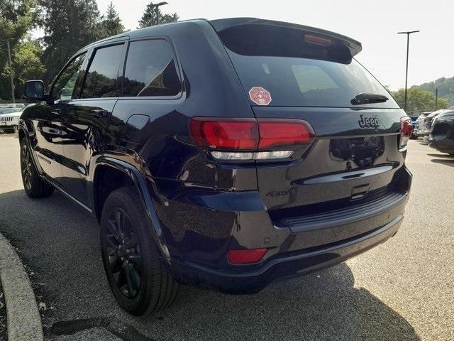Photo of 2021 Diamond Black Jeep Grand Cherokee