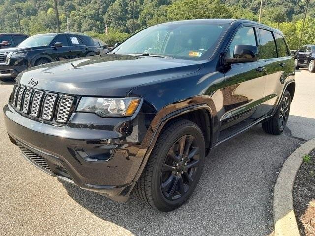 Photo of 2021 Diamond Black Jeep Grand Cherokee