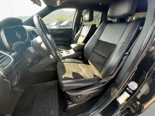 Photo of 2021 Diamond Black Jeep Grand Cherokee