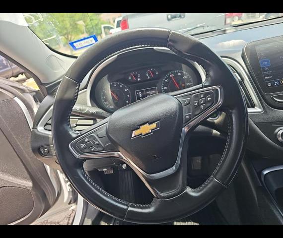 Photo of 2021 Summit White Chevrolet Malibu