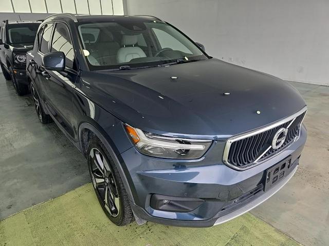 2021 Volvo XC40