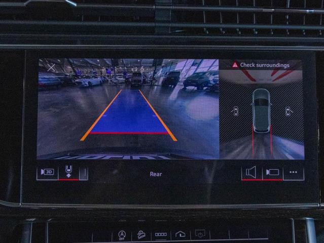 Photo of 2022 Navarra Blue Metallic Audi Q7