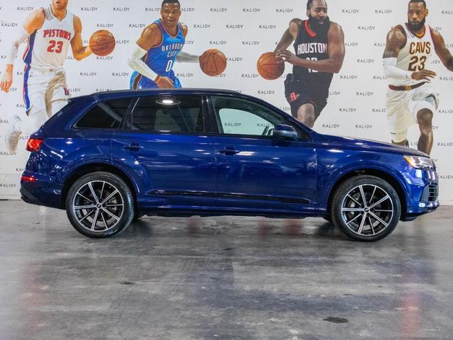 Photo of 2022 Navarra Blue Metallic Audi Q7