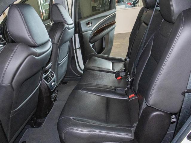 Photo of 2019 White Diamond Pearl Acura MDX