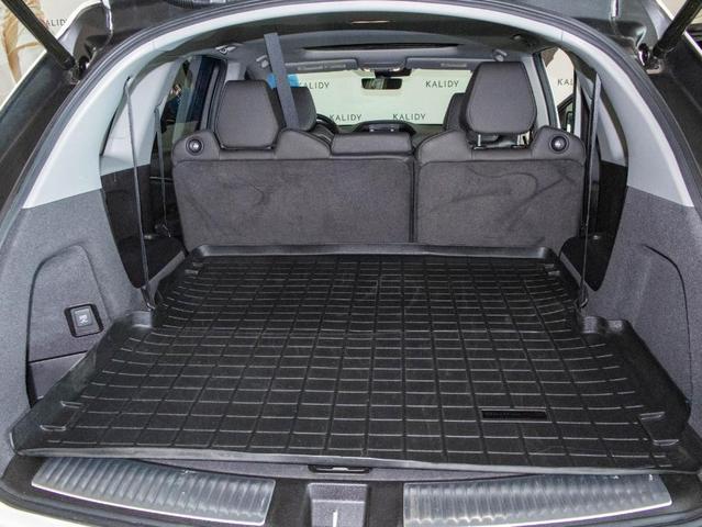 Photo of 2019 White Diamond Pearl Acura MDX
