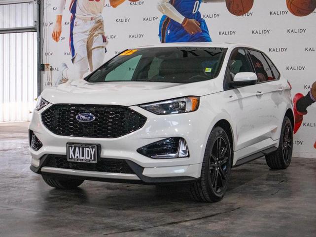 Photo of 2022 Star White Ford Edge