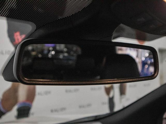 Photo of 2022 Star White Ford Edge