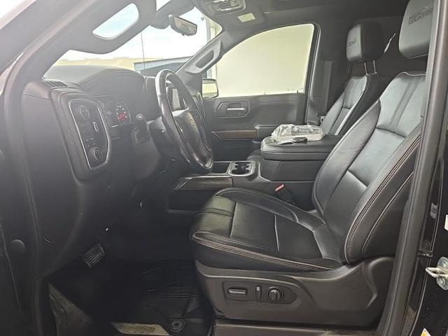 Photo of 2022 Mosaic Black Metallic Chevrolet Silverado 1500 Limited