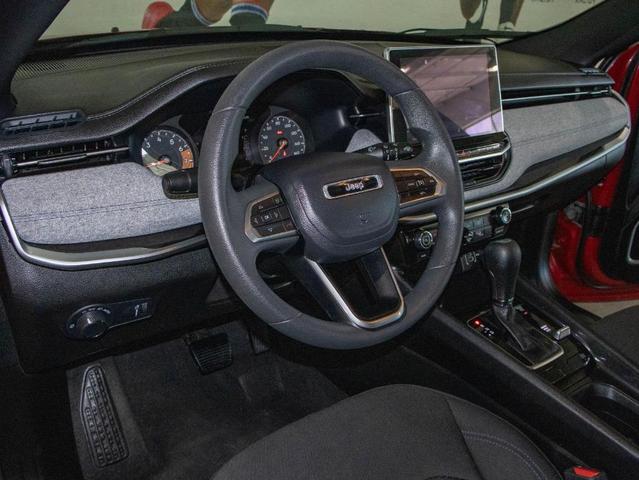 Photo of 2023 Redline Pearlcoat Jeep Compass