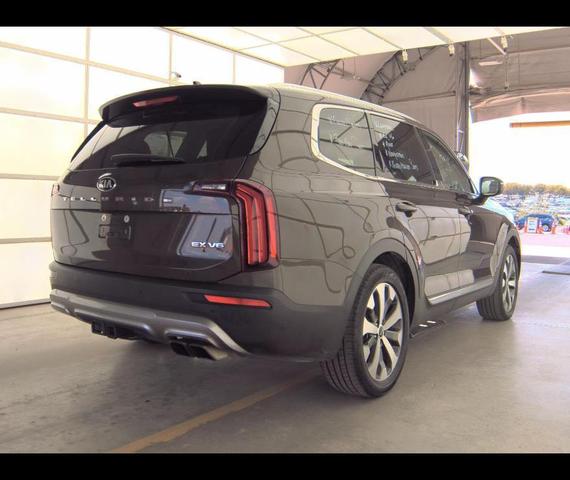 Photo of 2020 Dark Moss Kia Telluride