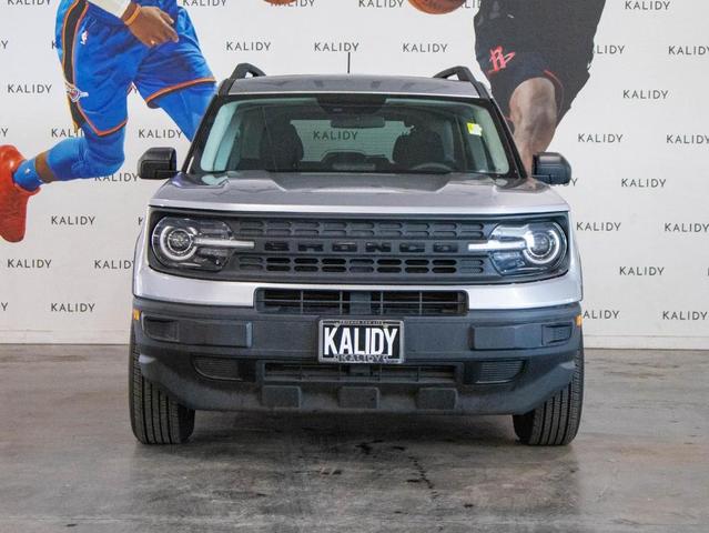 Photo of 2021 Iconic Silver Metallic Ford Bronco Sport