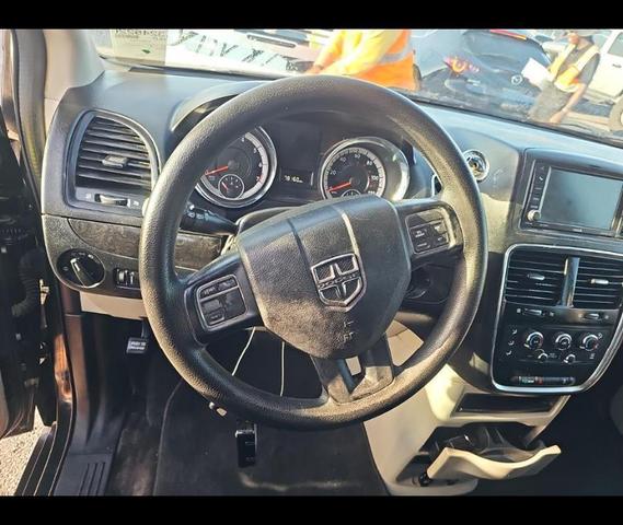 Photo of 2019 Black Onyx Crystal Pearlcoat Dodge Grand Caravan