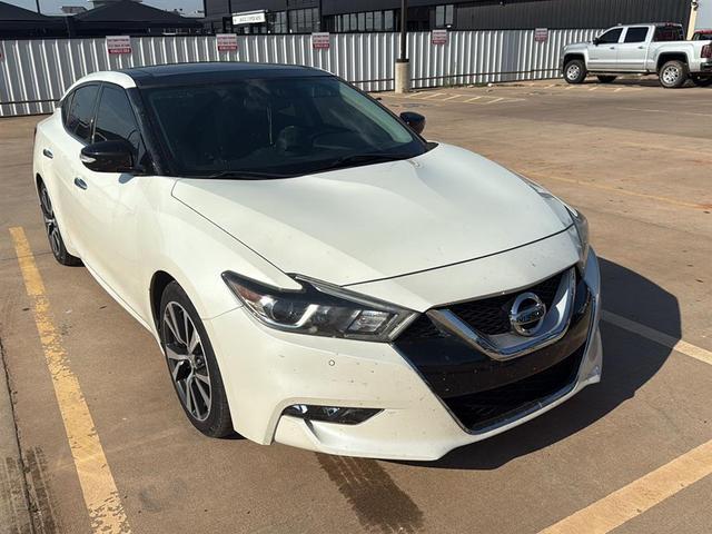 Photo of 2017 White Nissan Maxima