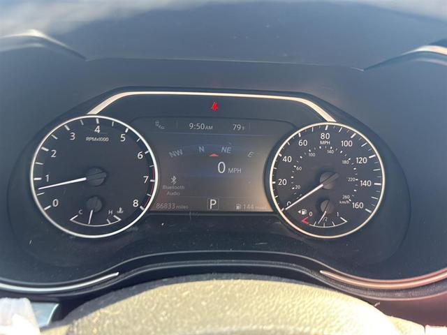 Photo of 2017 White Nissan Maxima