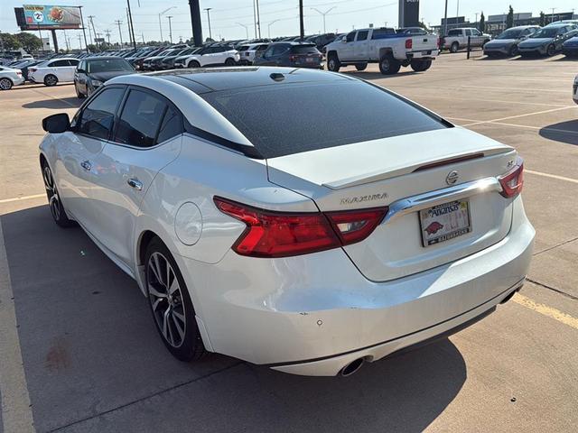 Photo of 2017 White Nissan Maxima