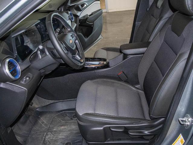 Photo of 2024 Sterling Gray Metallic Chevrolet Trax
