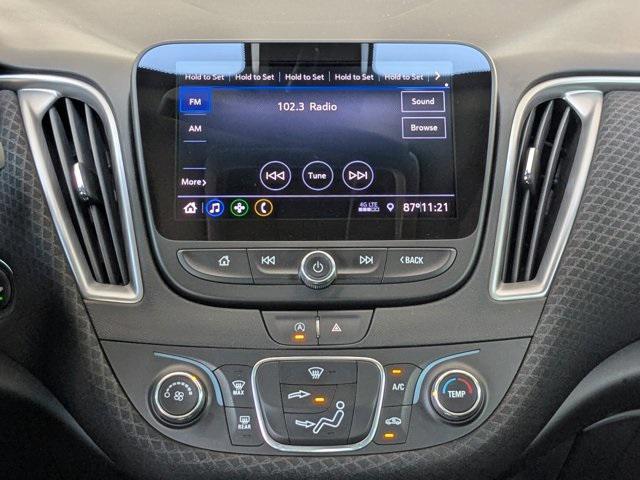 Photo of 2020 Silver Ice Metallic Chevrolet Malibu