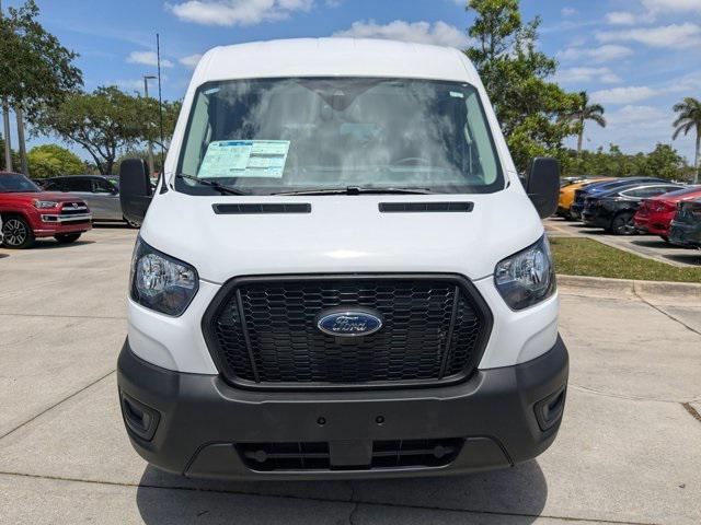 Photo of 2025 Oxford White Ford Transit-250