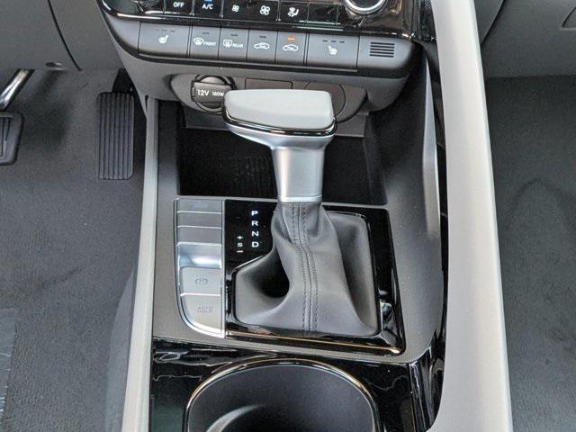 Photo of 2025 Abyss Black Hyundai ELANTRA