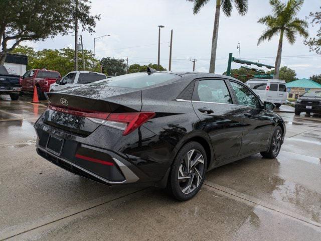Photo of 2025 Abyss Black Hyundai ELANTRA