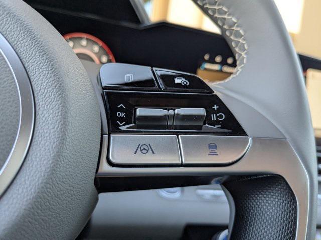 Photo of 2025 Abyss Black Hyundai ELANTRA