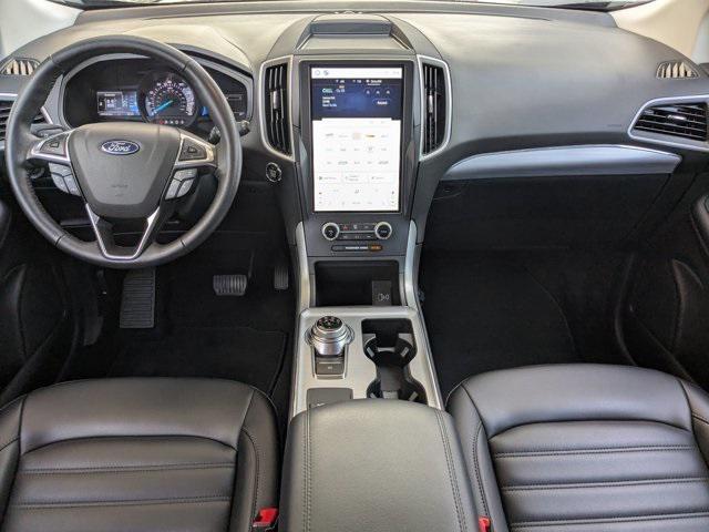 Photo of 2022 Stone Blue Metallic Ford Edge
