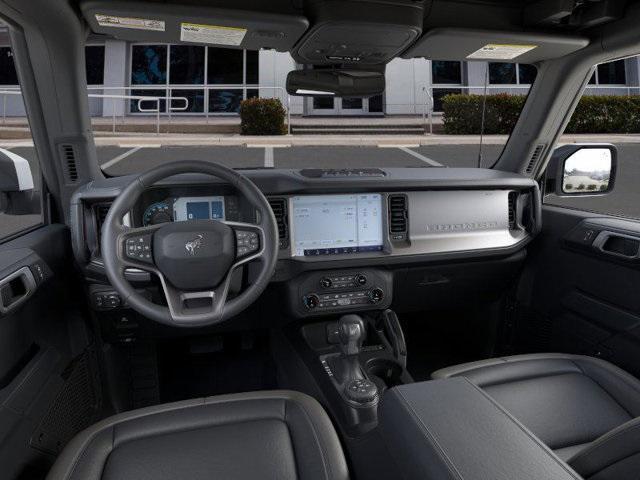 Photo of 2025 Oxford White Ford Bronco