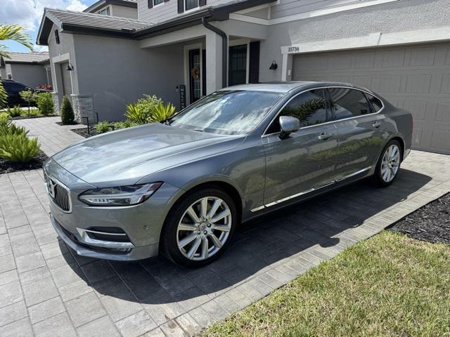 Photo of 2018 Gray Metallic Volvo S90